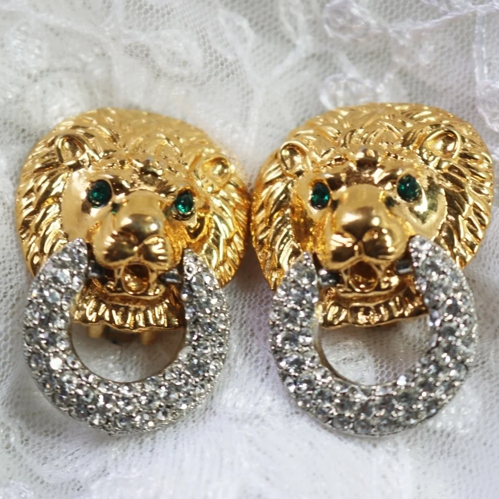 ⚜️ KENNETH LANE Lion's Head Doorknocker Earrings